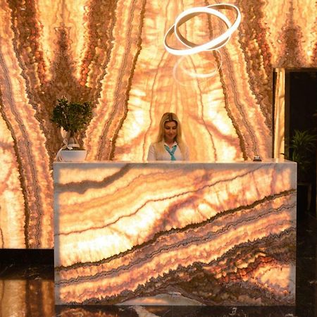 Emerald Boutique Hotel ティラナ エクステリア 写真