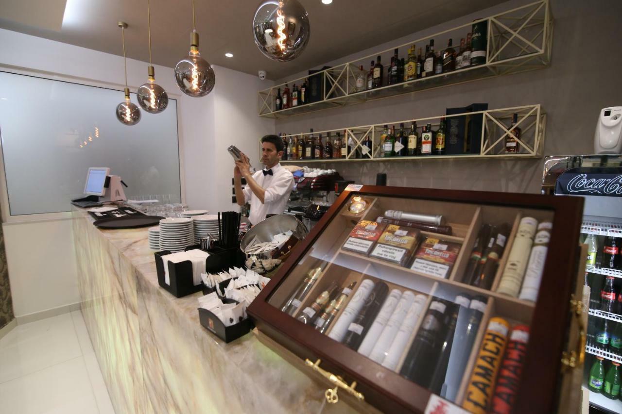 Emerald Boutique Hotel ティラナ エクステリア 写真